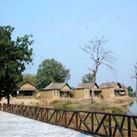 Tiger Lagoon Hotel Bandhavgarh National Park Esterno foto